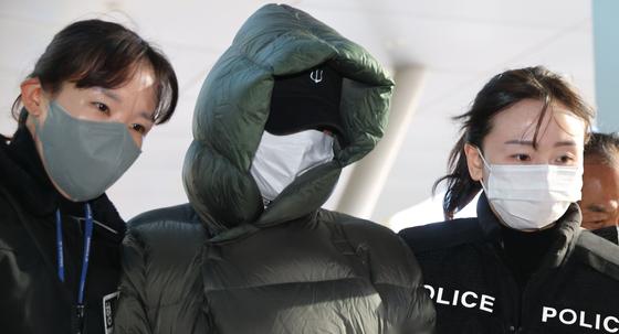 '마약 혐의' 재벌 3세 황하나, 구속 송치…서울구치소 수용 