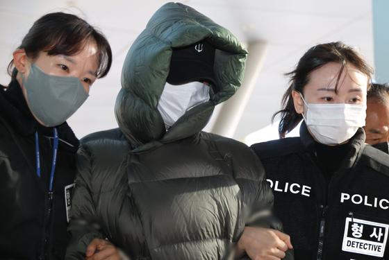 '마약 혐의' 재벌 3세 황하나, 구속 송치…서울구치소 수용 