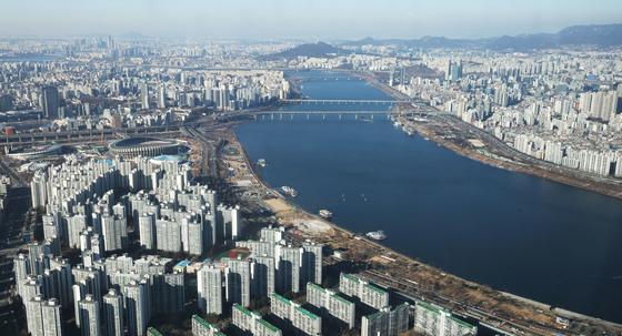 공급부족에 내년에도 서울 상급지 '신고가'…연간 상승률 둔화
