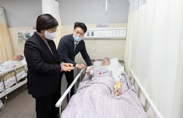 "외국인 수입 마" 李 지적에 복지부 '파트타임 간병인' 등 검토