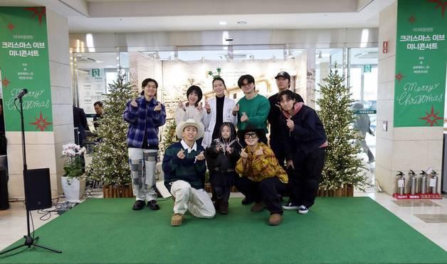 하하-별, 딸 희귀질환 치료 보답…이대목동병원서 미니콘서트