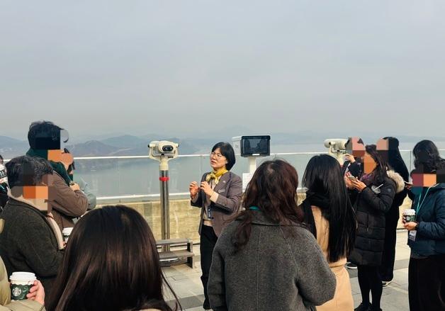 송악산 위치부터 모내기 시기까지…'집요한 관찰자' 애기봉 해설사[155마일]