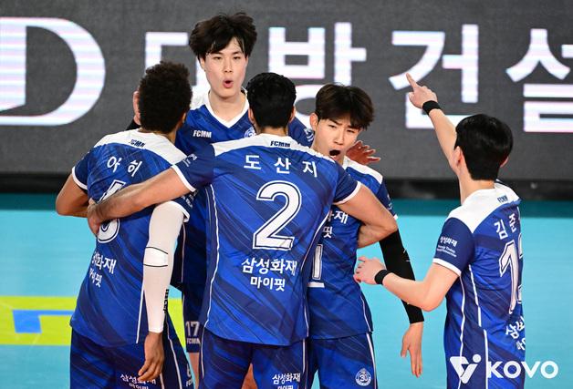 삼성화재, 48일 만에 승리…OK저축은행 꺾고 11연패 탈출(종합)