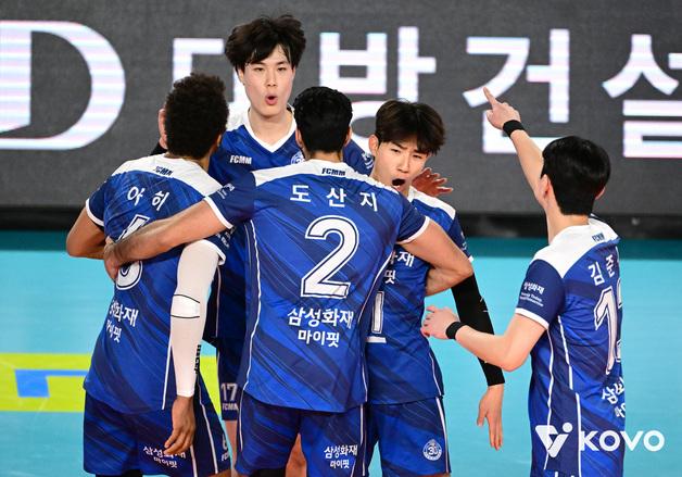 삼성화재, 48일 만에 승리…OK저축은행 꺾고 11연패 탈출(종합)
