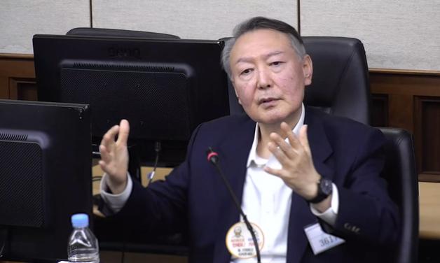 최후 진술하는 윤석열 전 대통령, 검찰은 징역 10년 구형