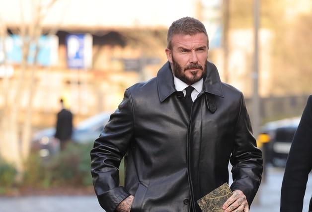 데이비드 베컴, 롱 가죽 재킷 입고 장례식 참석…진지한 표정
