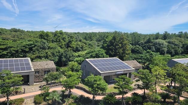 동백동산 품은 '에코촌 유스호스텔' 숙박요금 인하…감면대상도 확대