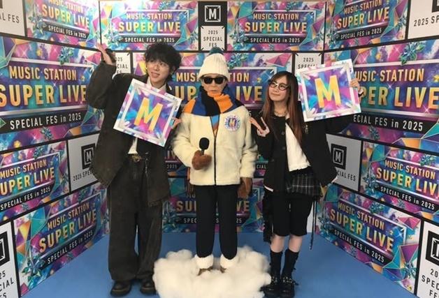 지코, 日 음악계서 존재감 확장…요아소비와 이쿠라와 '엠스테' 출격