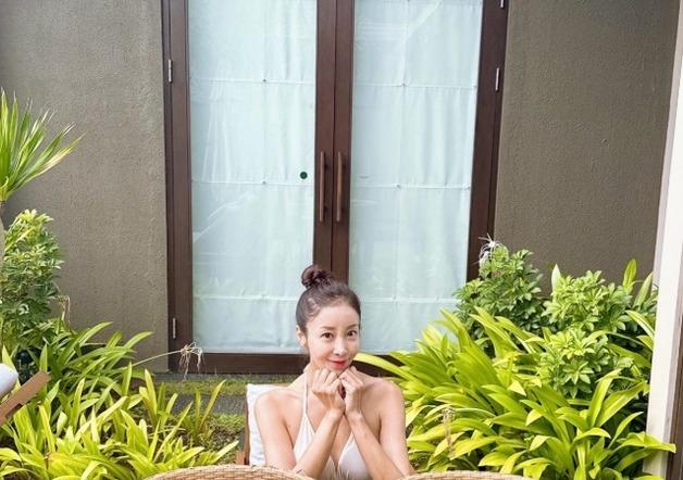 '윤정수♥' 원진서, 발리 신혼여행서 뽐낸 비키니 자태 "눈부시게 행복"