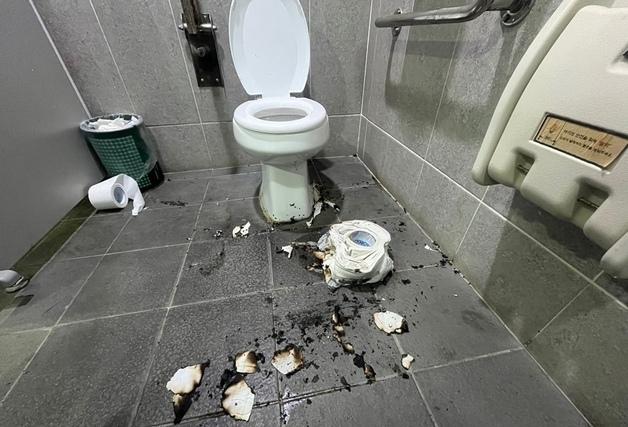 김포 상가 화장실서 초등학생들이 휴지에 불 붙여 화재