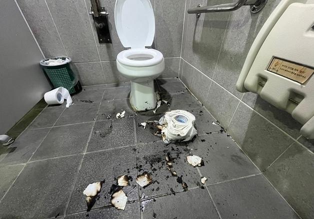 김포 상가 화장실서 초등학생들이 휴지에 불 붙여 화재
