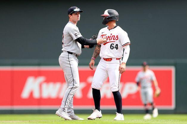 미란다, 생수병 들다 손목 부상→방출…MLB '황당 부상' 1위