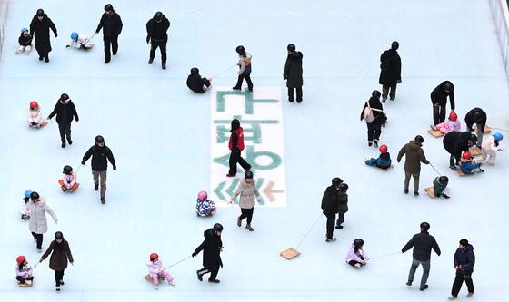 '네모 안에서 쌓는 추억'