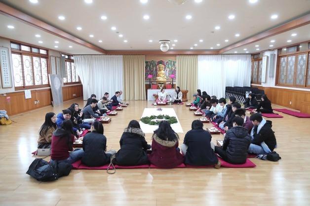 미국 입양 청년들, 춘천 찾아 사찰음식·다도 등 체험