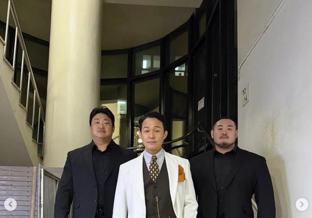 '가수 변신' 박성웅 "데뷔+53, 신인 가수 노건 잘 부탁드립니다"