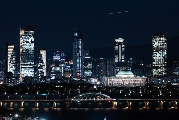 [기자의 눈] 소심한 기자가 소란스러운 국회를 견디는 이유