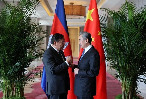 중재 나선 中, 태국·캄 외교장관과 각각 회담…"평화 지속해야"