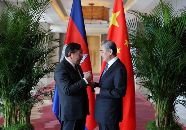 중재 나선 中, 태국·캄 외교장관과 각각 회담…"평화 지속해야"