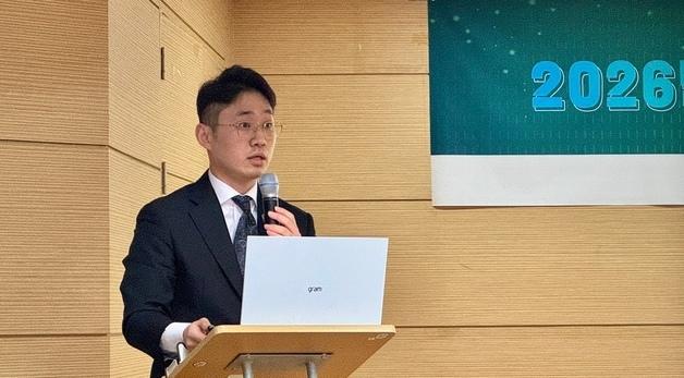 "미국만 믿으면 안돼" 수출 '다변화'가 살 길…노동 규제도 리스크