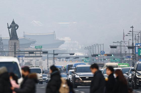 서울 전역에 발령됐던 '초미세먼지 주의보' 해제