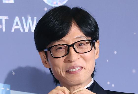 "고맙고 고생했다" 대상 유재석, '패싱 논란' 이이경도 챙겼다…국민MC다운 소감