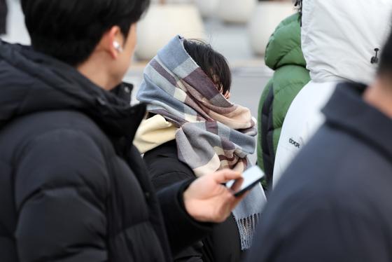 비 그친 뒤 겨울 추위 '성큼'…서울 최고 기온 '2도'[오늘날씨]