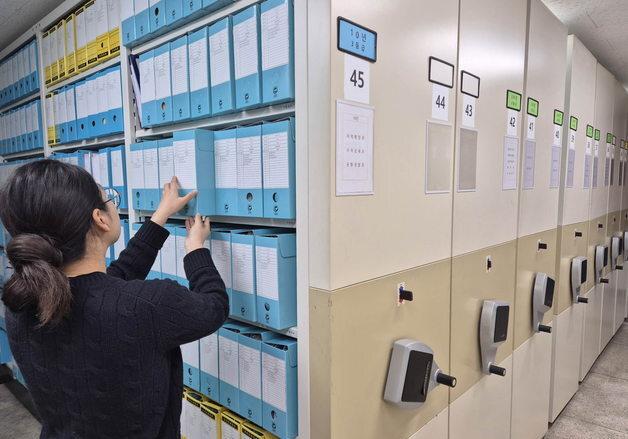 '76년 전 공문까지' 단양군, 행정 기록물 5만여 건 DB 구축
