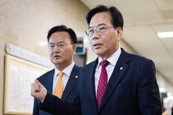 송언석 "'애지중지 현지' 화려하게 등장…원조 친명도 한 수 접어"