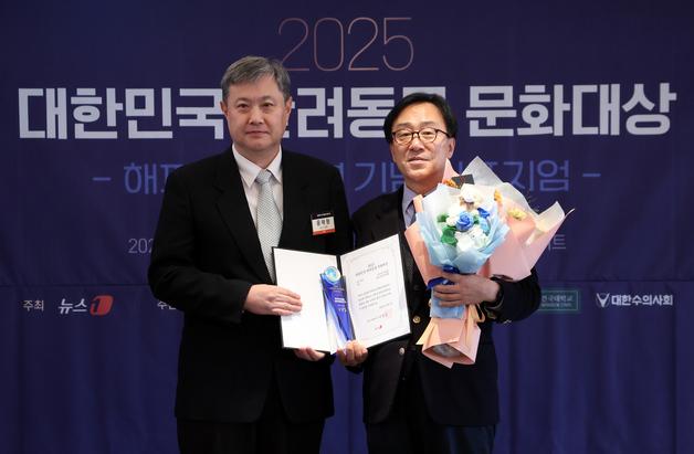 뉴스1 대표이사상에 카이·더셈펫바이오·정혜진·정한영 수상