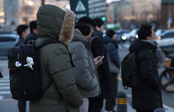 [뉴스1 PICK]출근길 영하권 추위…'어제보다 5~10도 떨어져'