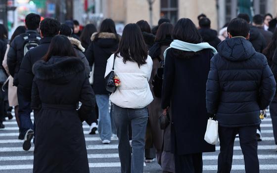 새해 국민연금 28년만에 인상…배당세 깎아주고 결혼하면 100만원(종합)
