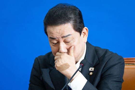 [뉴스1 PICK]'특혜 의혹' 김병기, 취임 200일만에 원내대표직 사퇴 