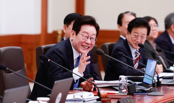 李대통령, 새해 국정 방향 "국가 대도약과 모두를 위한 성장의 길"