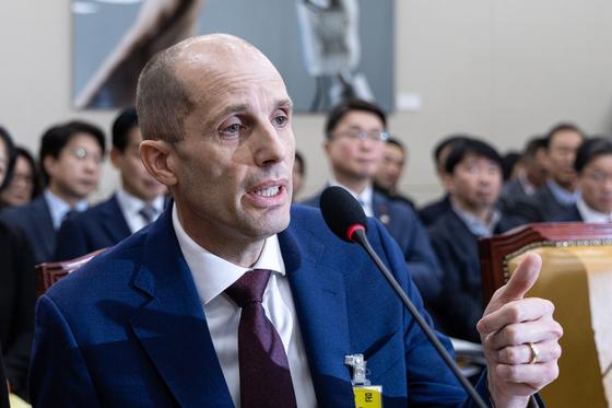 쿠팡 대표 "야간 근무, 주간 근무보다 힘들다는 증거 없다"