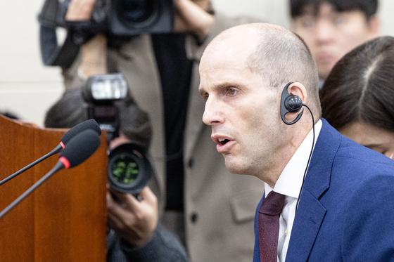 로저스 쿠팡 대표 "쿠팡 보상 이용권에 면소 조건 포함 안 돼"