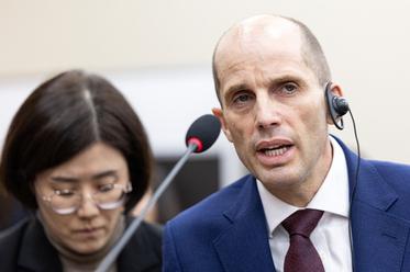 '불출석' 로저스 쿠팡 대표 해외로…경찰, 입국시 통보요청