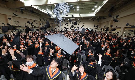 '너희들의 미래를 응원해'