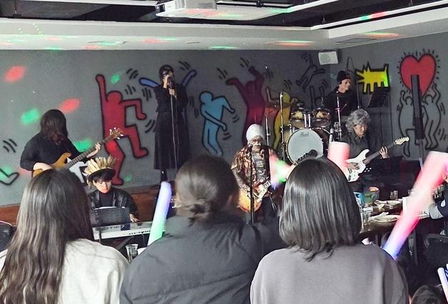 "고마워, 항상"…회식 싫어하는 MZ? 잘 나가는 동물병원은 달랐다