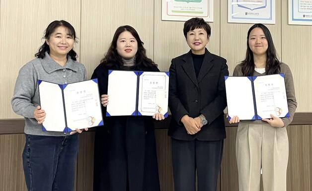 옥천교육청, 4분기 청렴 우수직원·친절직원 4명 선정