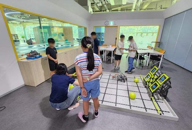 경남교육청 미래교육원, 겨울방학 AI·로봇 체험 프로그램 운영