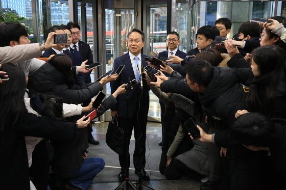 진옥동 신한금융 회장 3년 연임 성공…"괄목할 만한 성과 창출"(종합)