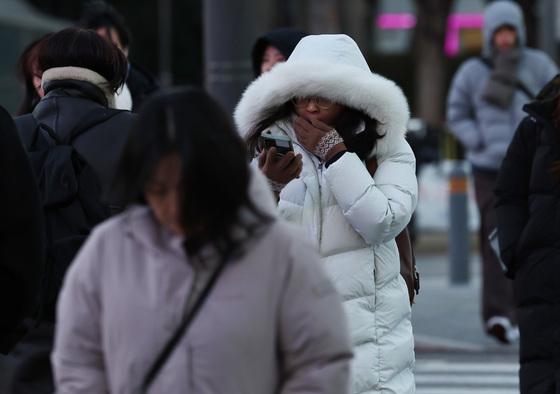 서울·인천·경기 대설 특보…퇴근길 눈발 굵어져 최대 8㎝ 쌓일 듯 