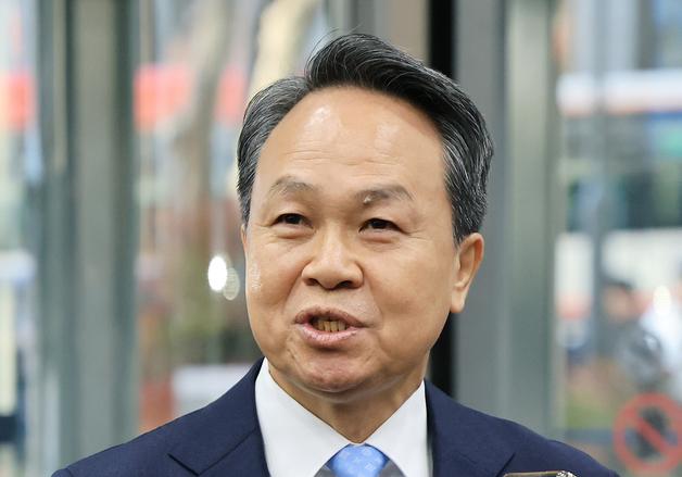 진옥동, 3년 더 신한금융 이끈다…"탁월한 성과 시현"