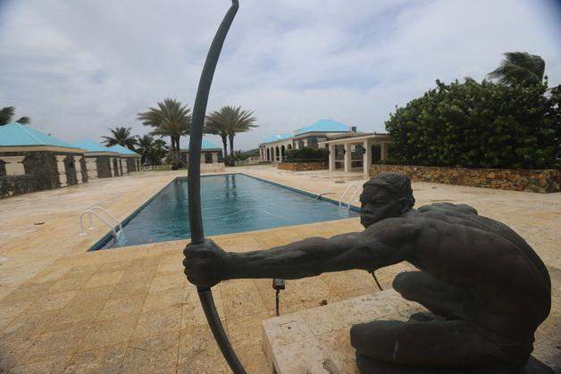 美민주, 엡스타인 카리브 은신처 사진 공개…섬 깊숙한 ‘충격의 방들’