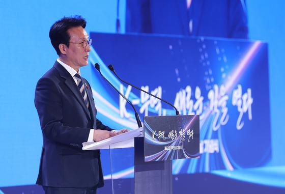  김 총리, 태안 어선 전복사고에 "인명구조 최우선" 긴급지시