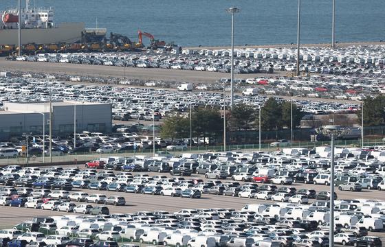 10월 경상수지 68.1억달러 흑자…1~10월 896억 '역대 최대'(종합)