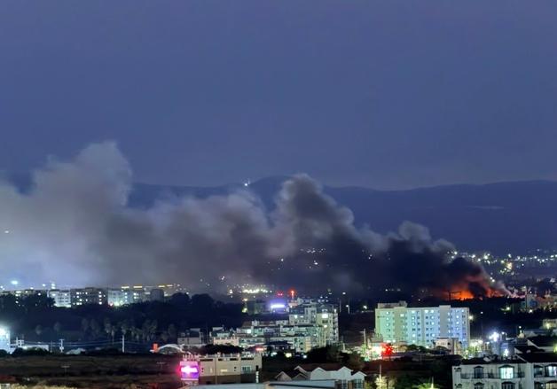 제주 자원순환시설 화재 4시간만에 완진…건물 2개동 소실