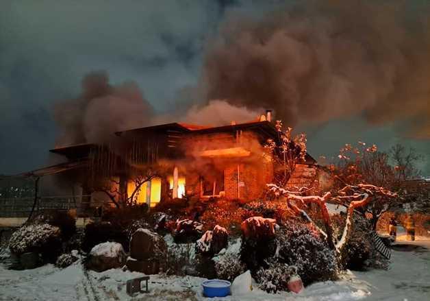 한밤 원주 주택 화재 40여분 만에 진화… 인명피해 없어