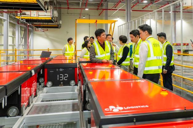 태국 CP 엑스트라, CJ대한통운 풀필먼트센터 방문…물류협력 속도