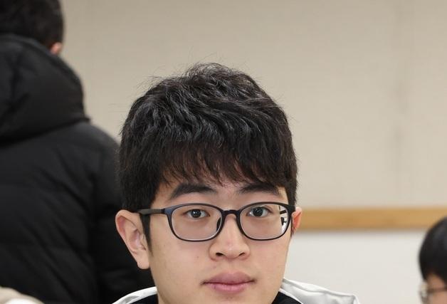 "같은 문제 다르게 풀려고 노력"…'수능 만점' 전주 한일고 이하진 군 